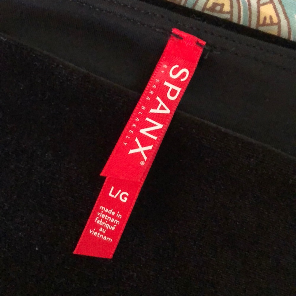 Spanx black velvet leggings.